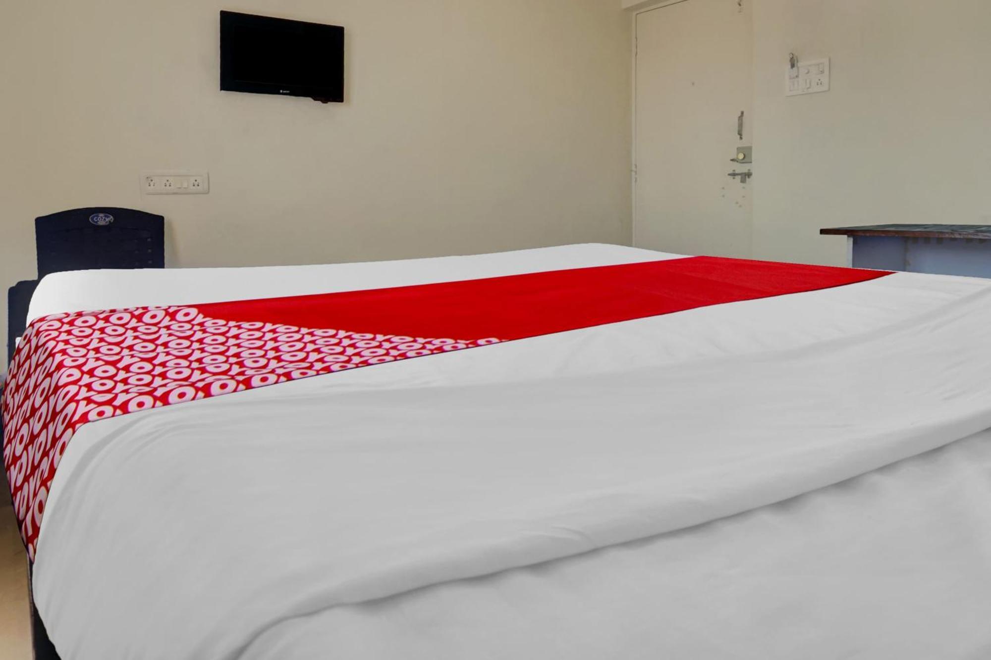 Hotel O Happy Homely Stay Sasvad Экстерьер фото
