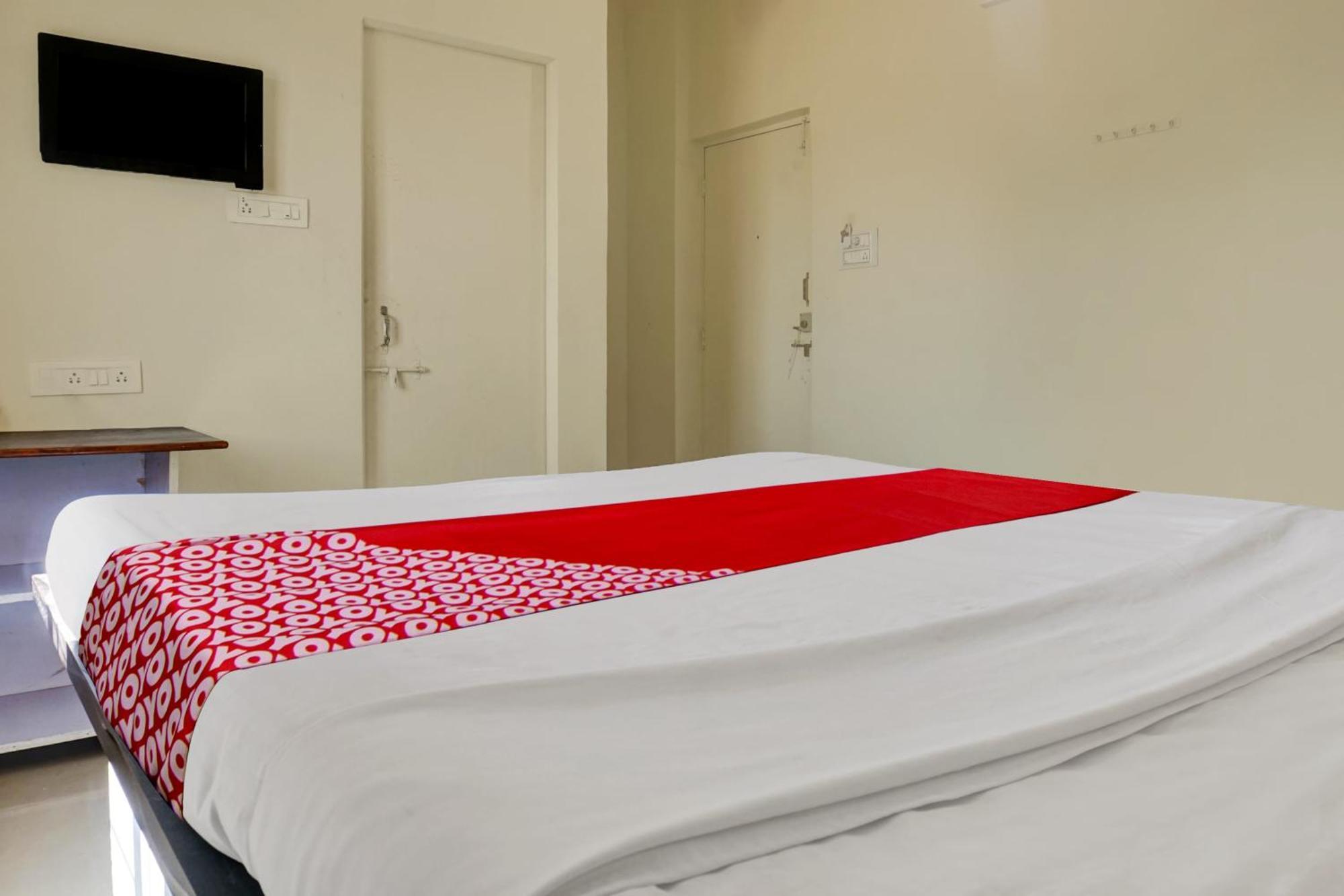 Hotel O Happy Homely Stay Sasvad Экстерьер фото